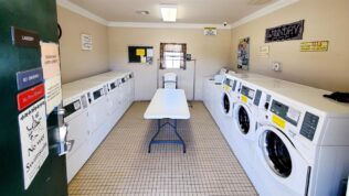 Laundry facilities at Lakeside RV Resort