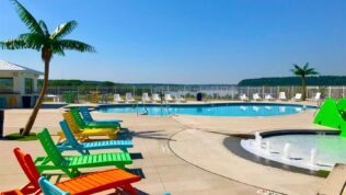 Coconut Cove RV Resort in Hazel Green WI Location Image