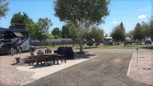 RV camping & picnic areas at Laramie RV Resort