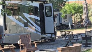 RV Parking and campfire setup at Bryce Canyon RV Resort