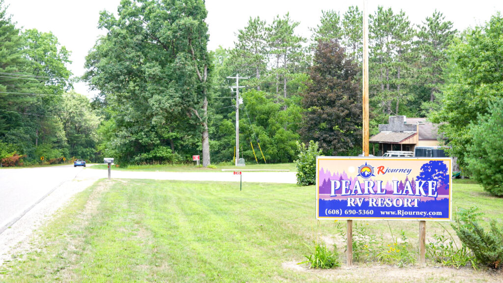 Pearl Lake Bar and Grill