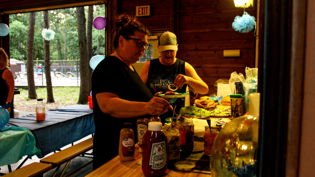 Elkhart RV Resort Pizza and Ice Cream Shop