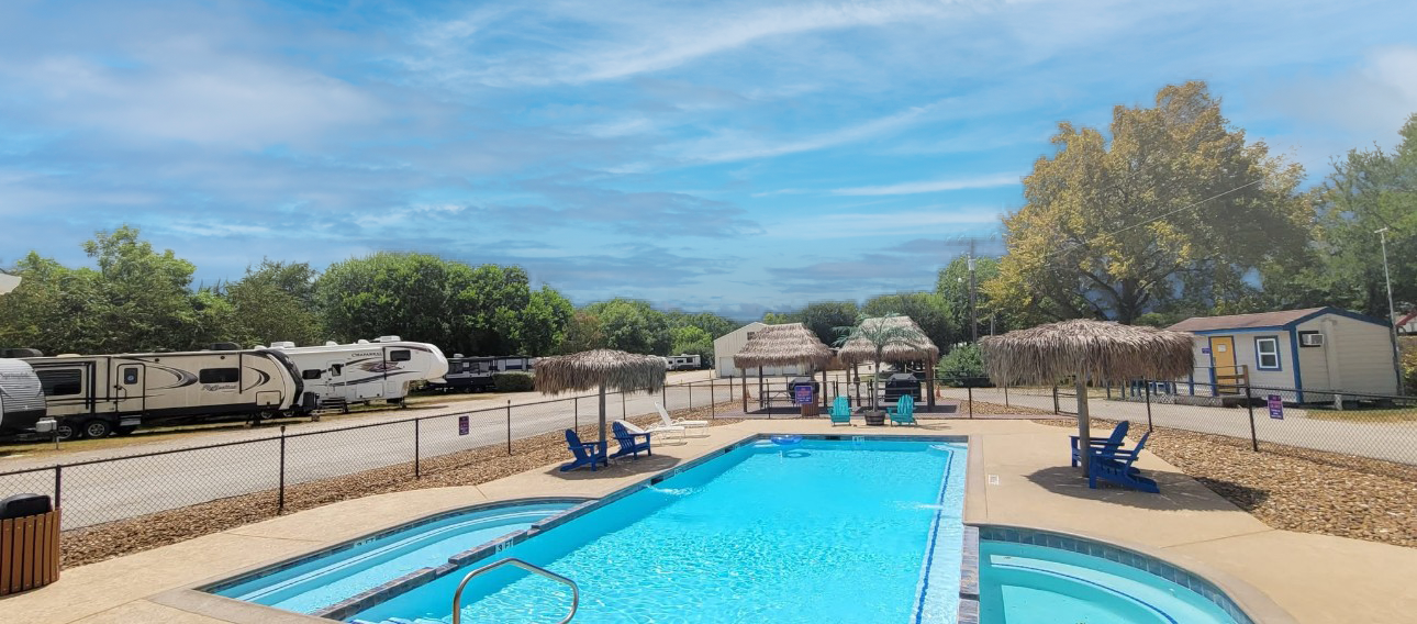 Pool and RV Sites at Lake Conroe RV Campground near Willis TX