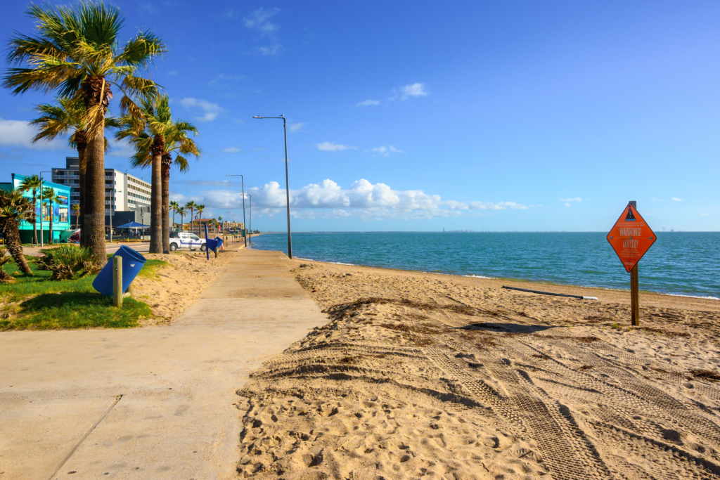 Path along the North Beach. Shoreline Boulevard in Corpus Christi in Texas, USA
