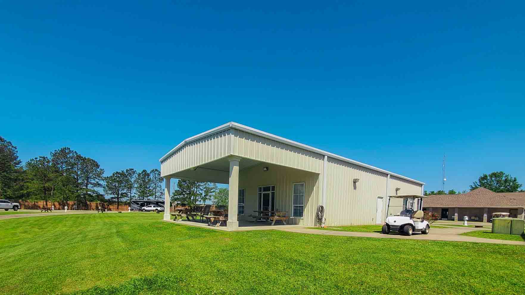 RV sites at Lakeside RV Campground in Livingston, LA