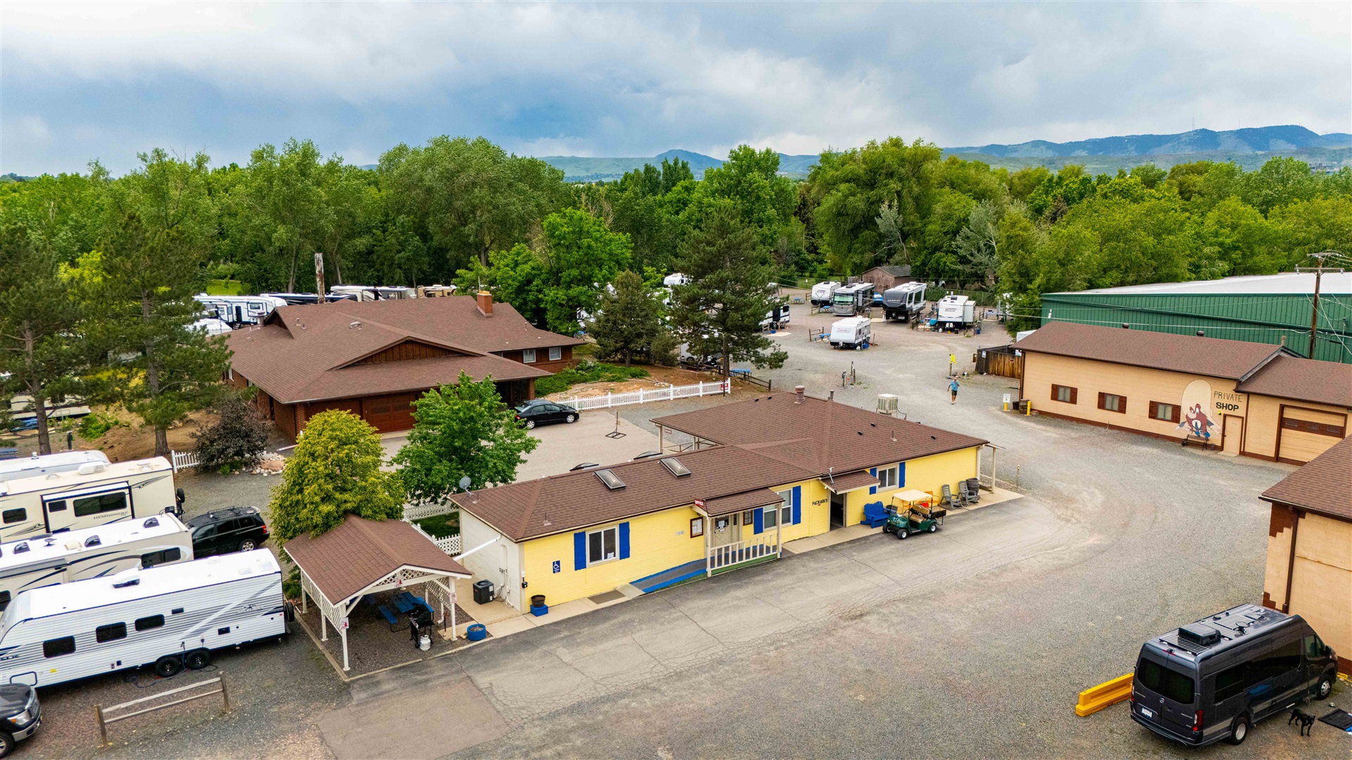 Full-hookup monthly RV sites at Applewood RV Resort in Wheat Ridge near I-70, Denver metro