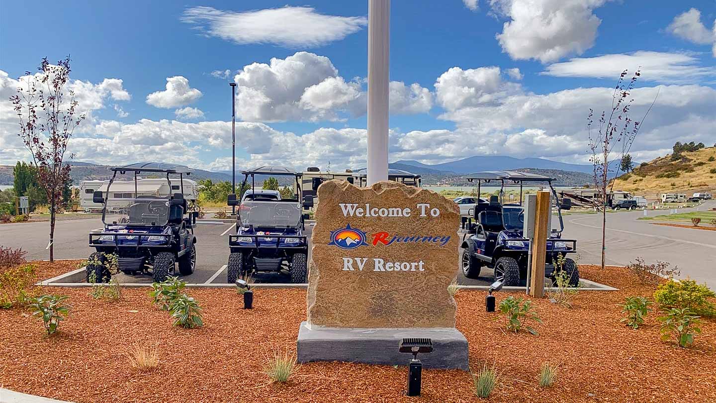 RV sites at Klamath Falls RV Resort in Klamath Falls, OR